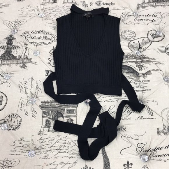 BCBGMAXAZRIA Hana Mock Neck Crop Top - Picture 3 of 7